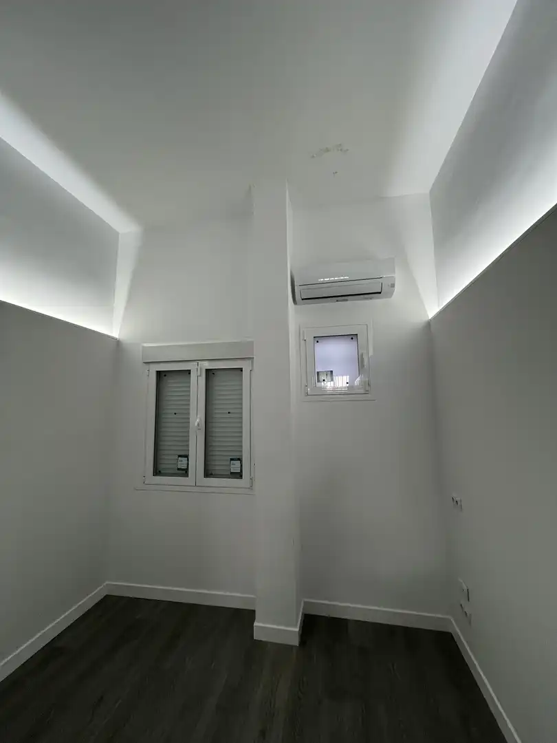 Wohnung zum Verkauf in Calle del Quince de Agosto, 1, Moscardó Wohnung zum Verkauf in Madrid Capital mit Klimaanlage