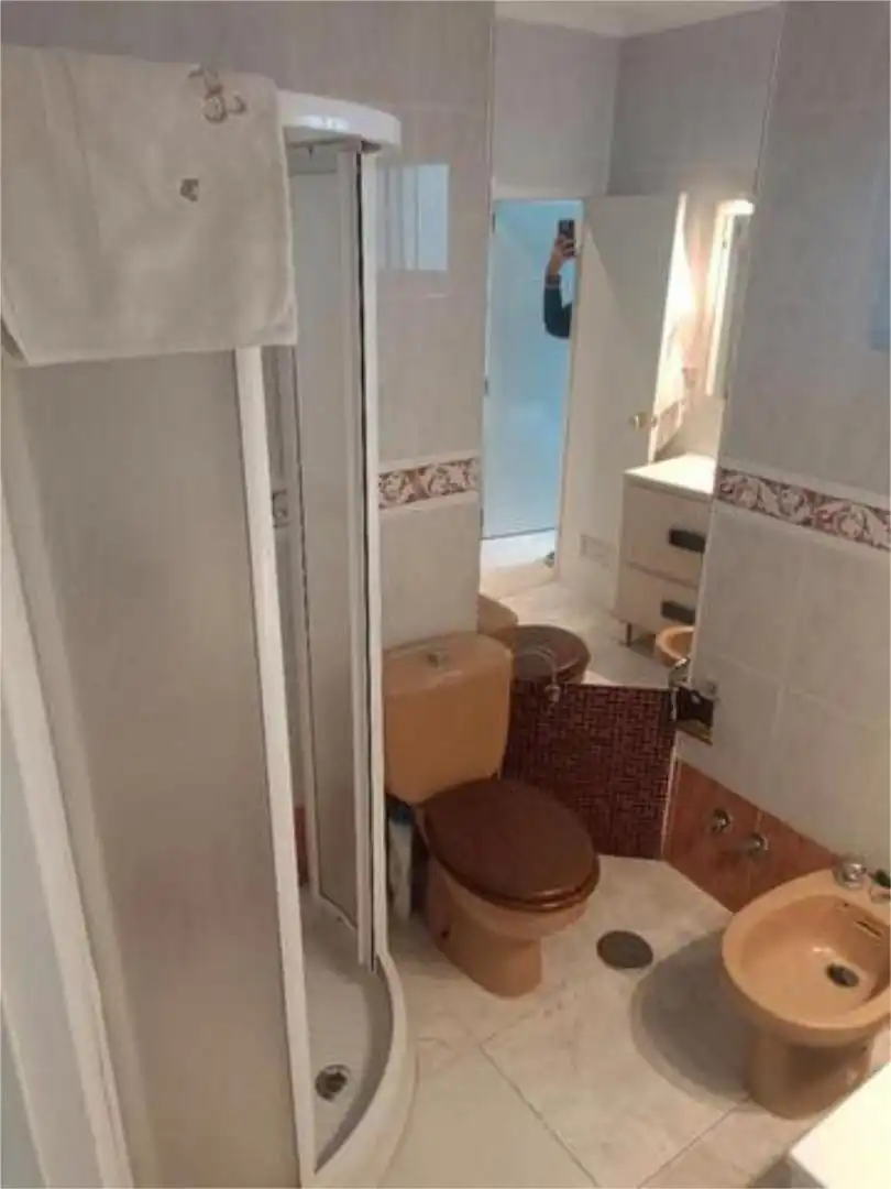 Baño de Piso de alquiler en Sevilla con Calefacción, Terraza y Amueblado