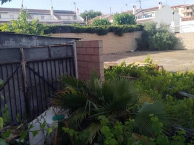 Terreno residencial en Venta en Carrer de la Punta del Banc, 1 en Marítima Nord