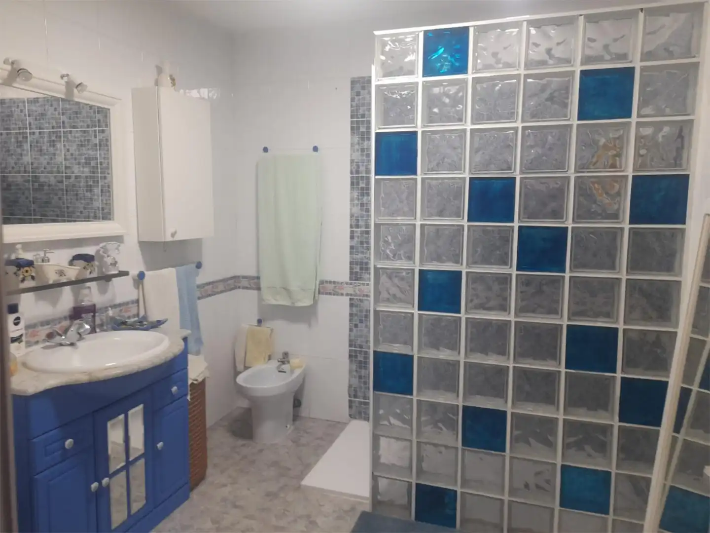 Detached homes for sale in Calle Cuadrante, 5, Medellín Bathroom of Detached homes for sale in Medellín with Air Conditioner, Terrace and Balcony