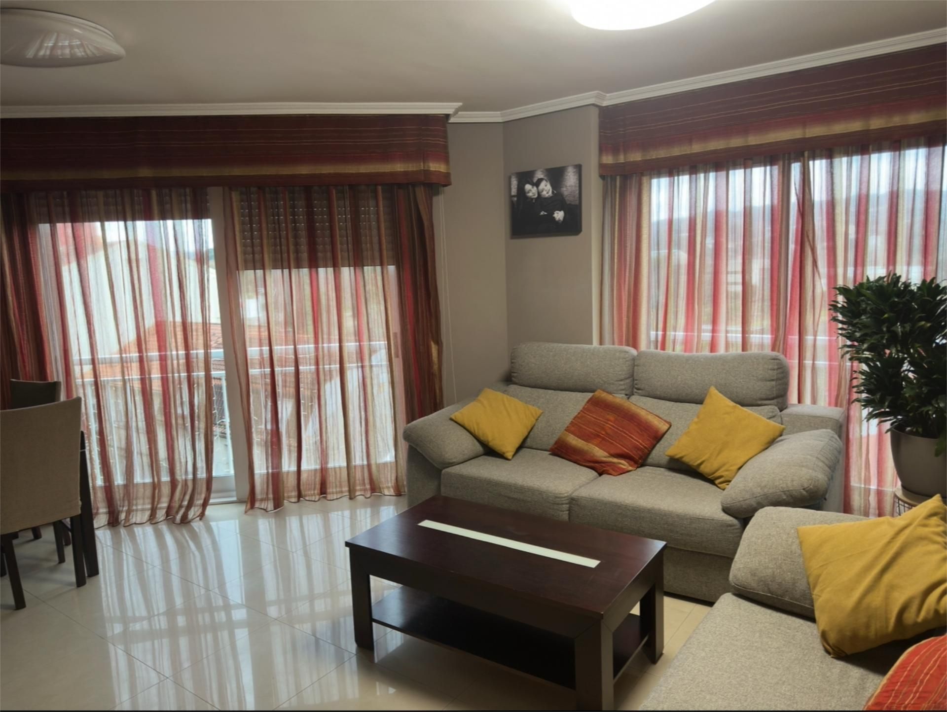 Pis en venda a Rúa Juan Bautista Andrade, 25, O Burgo - Campus Universitario