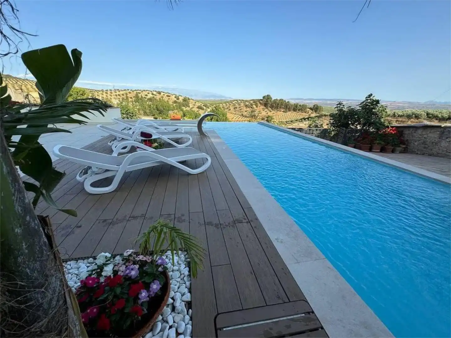Casa adosada de alquiler en Calle Veredillas, 13, Íllora Piscina de Casa adosada de alquiler en Íllora con Aire acondicionado, Calefacción y Jardín privado