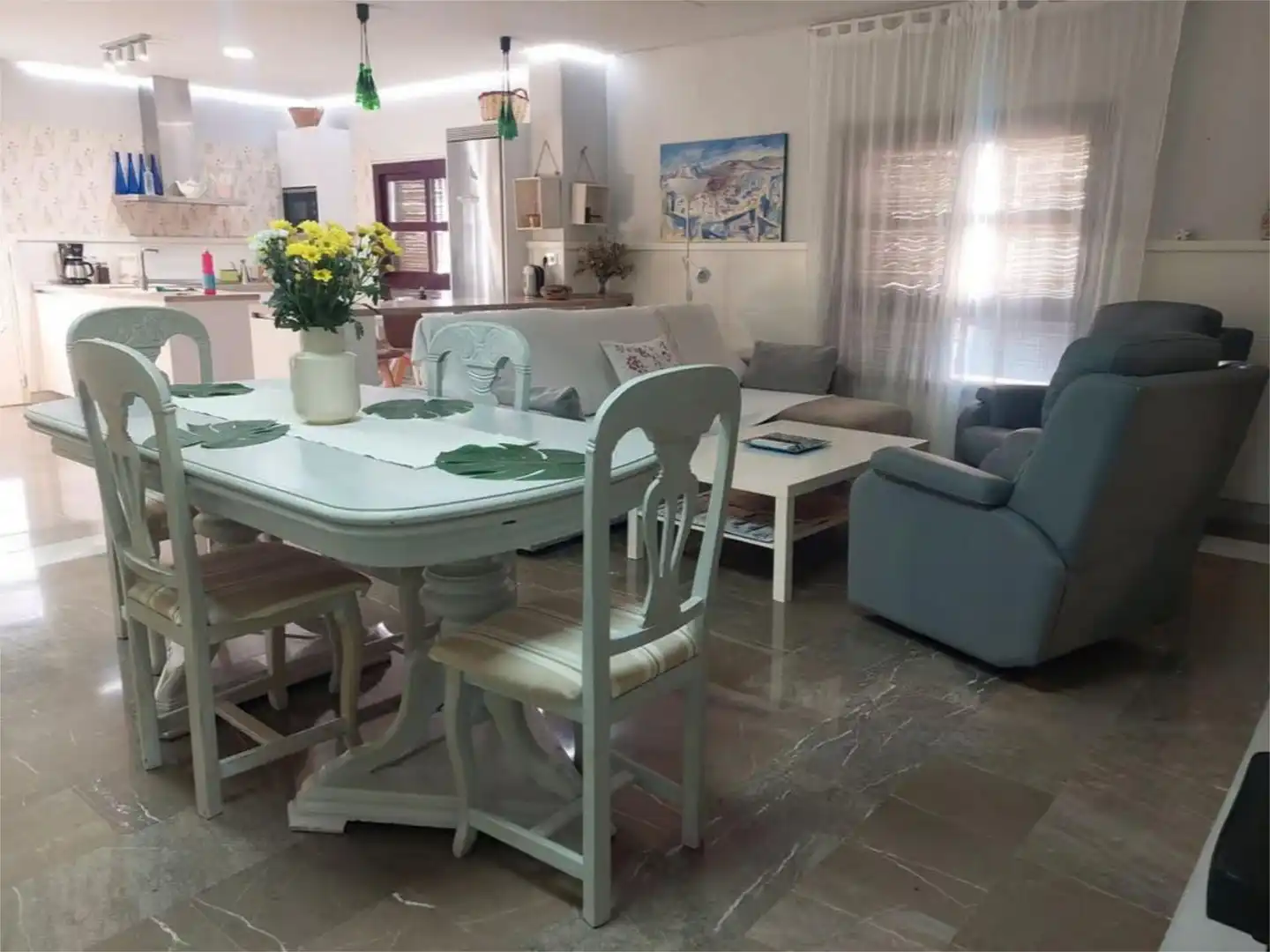 Casa adosada de alquiler en Calle Veredillas, 13, Íllora Comedor de Casa adosada de alquiler en Íllora con Aire acondicionado, Calefacción y Jardín privado