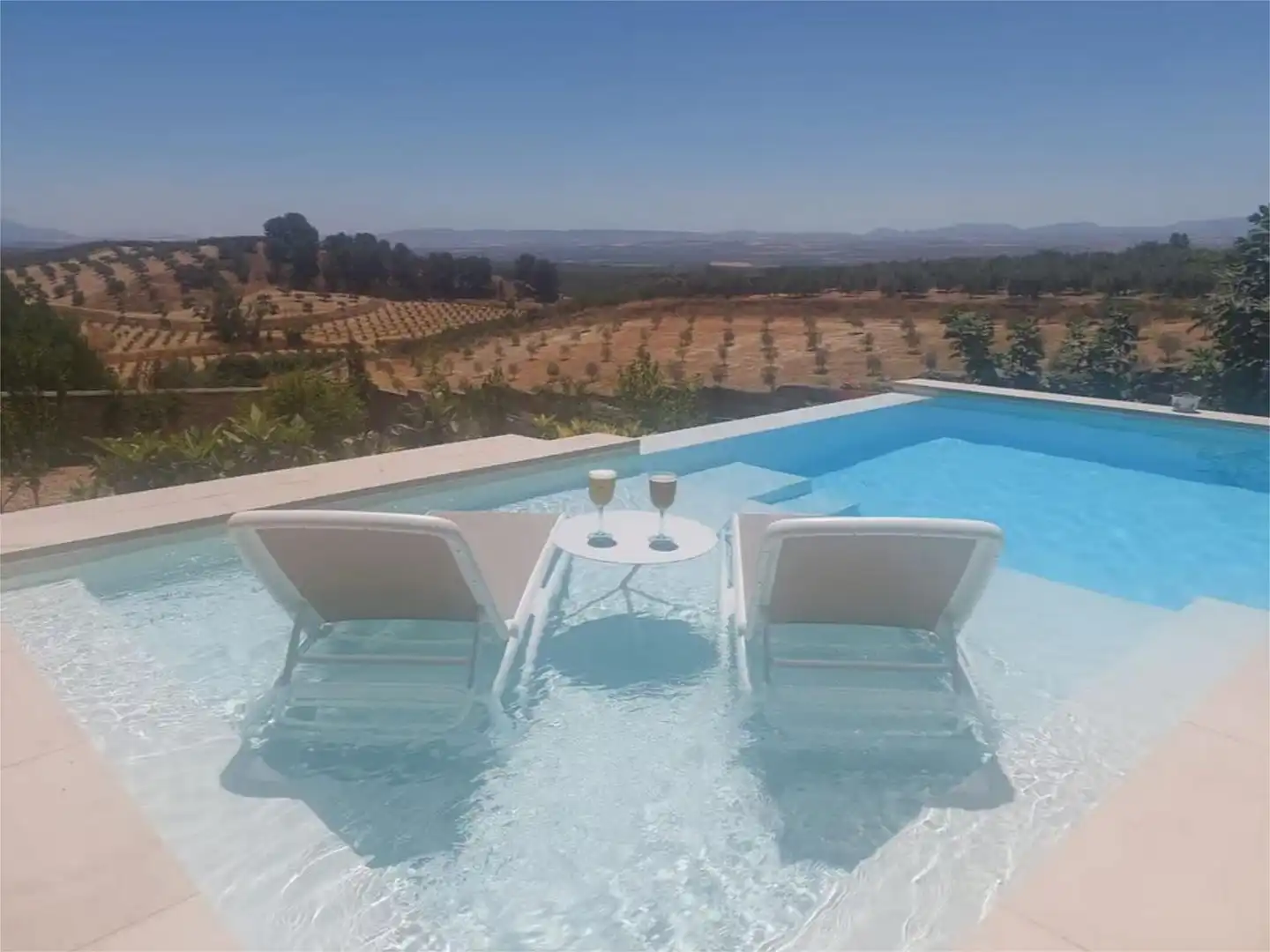 Casa adosada de alquiler en Calle Veredillas, 13, Íllora Piscina de Casa adosada de alquiler en Íllora con Aire acondicionado, Calefacción y Jardín privado