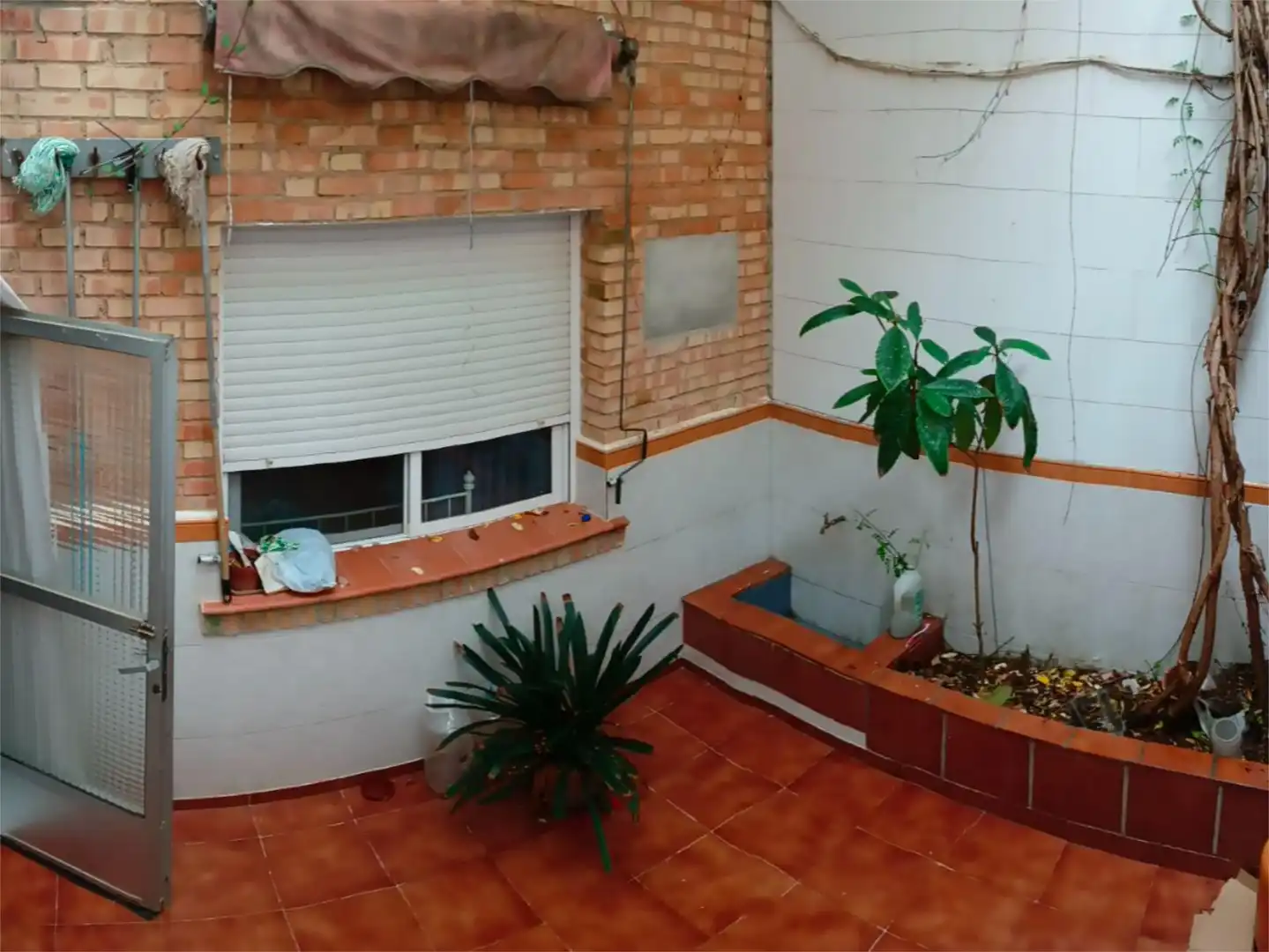 Houses for sale in Avenida Poeta José Jurado Morales, 82, La Paz - Las Américas Balcony of Houses for sale in Linares with Air Conditioner, Terrace and Balcony
