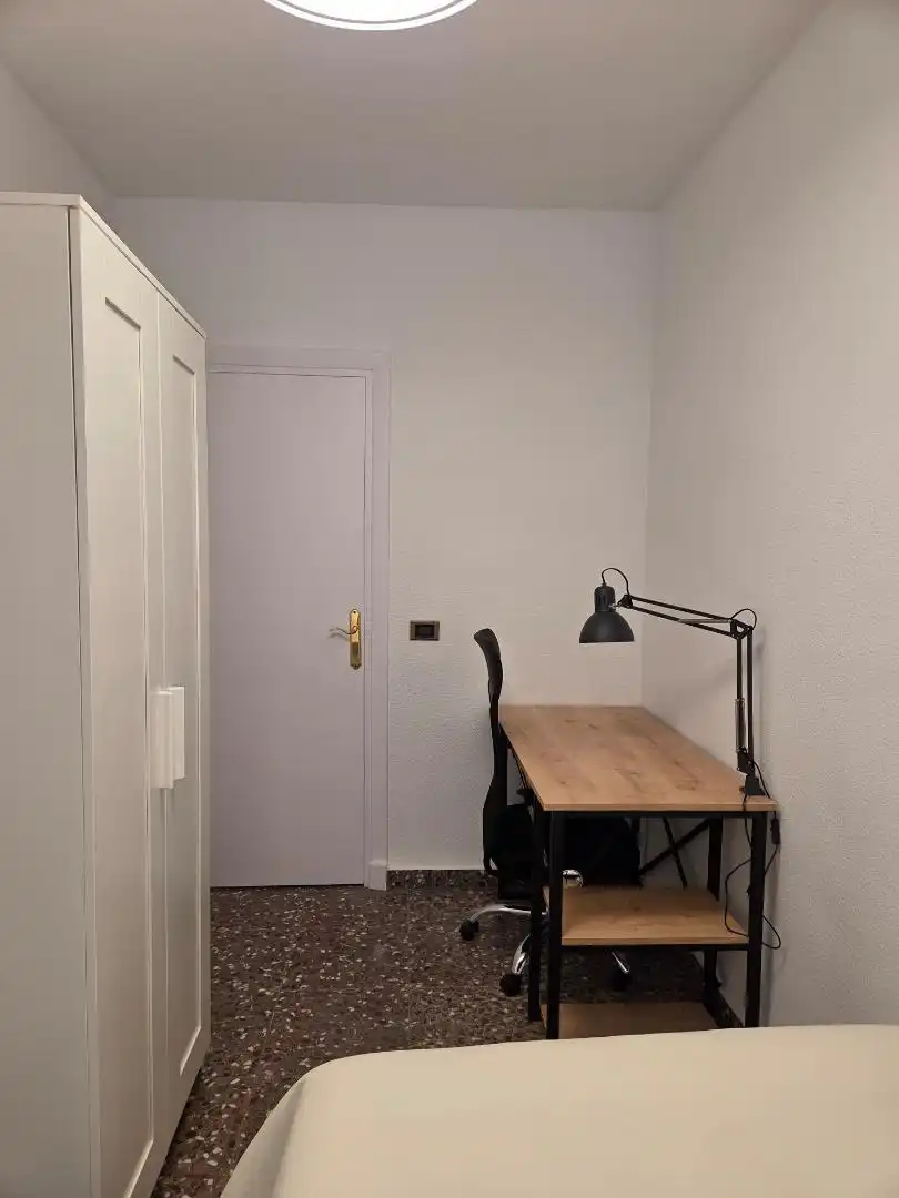 Flat for rent in Calle Puerta de Orihuela, 3, La Fama