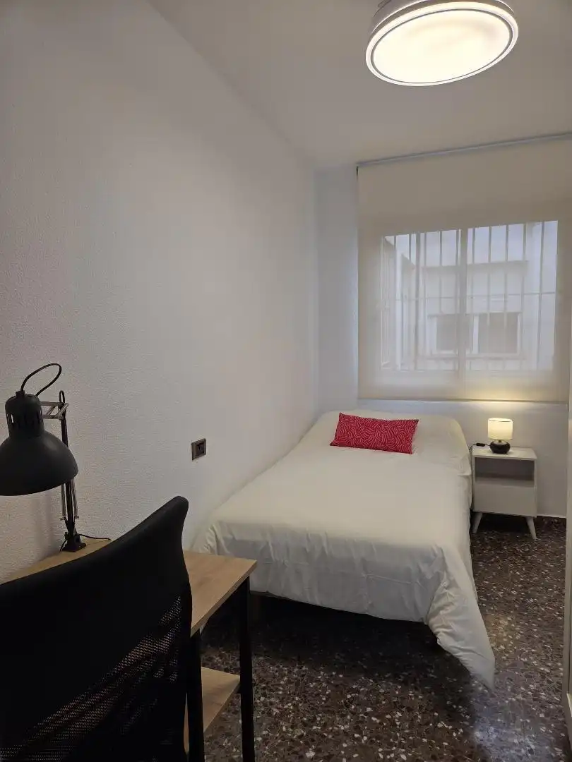Flat for rent in Calle Puerta de Orihuela, 3, La Fama