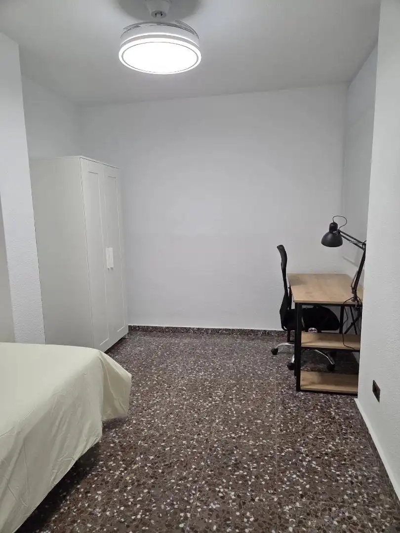 Flat for rent in Calle Puerta de Orihuela, 3, La Fama