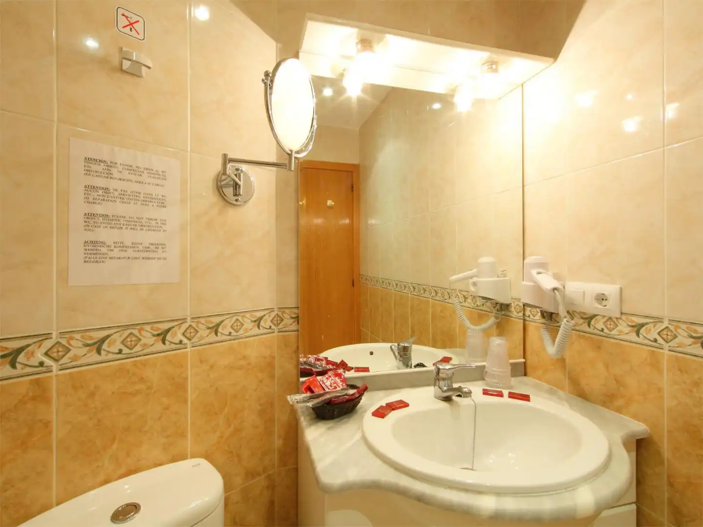 Ático en venta en Carrer Roses, 13, Cau del Llop - Super Fener - Fener Baño de Ático en venta en Llançà con Aire acondicionado, Terraza y Piscina
