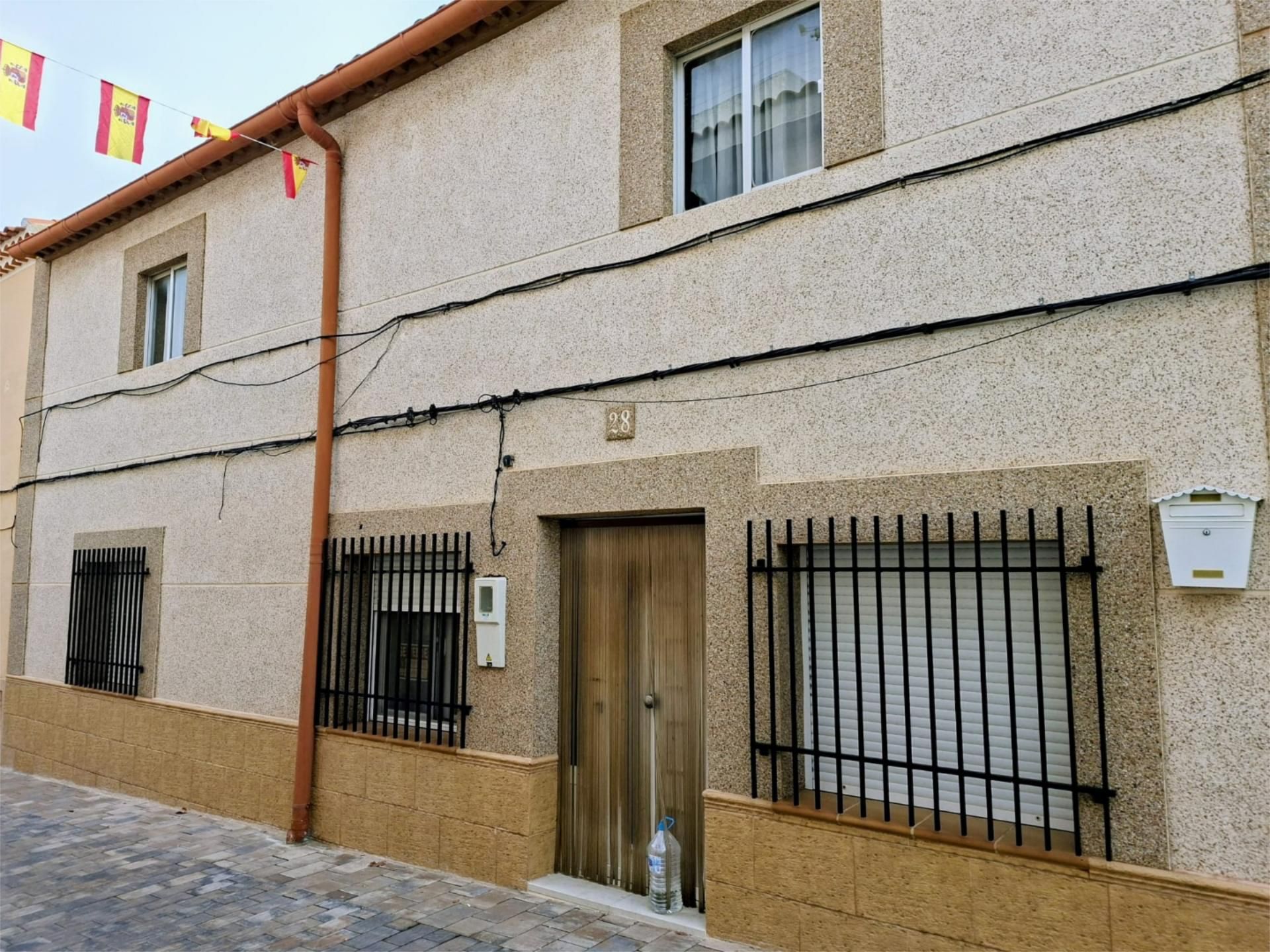 Vista exterior de Casa adosada en venda en Bonete amb Calefacció, Moblat i Forn