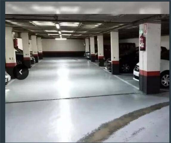 Garaje en Alquiler en Descubridores - Escritores