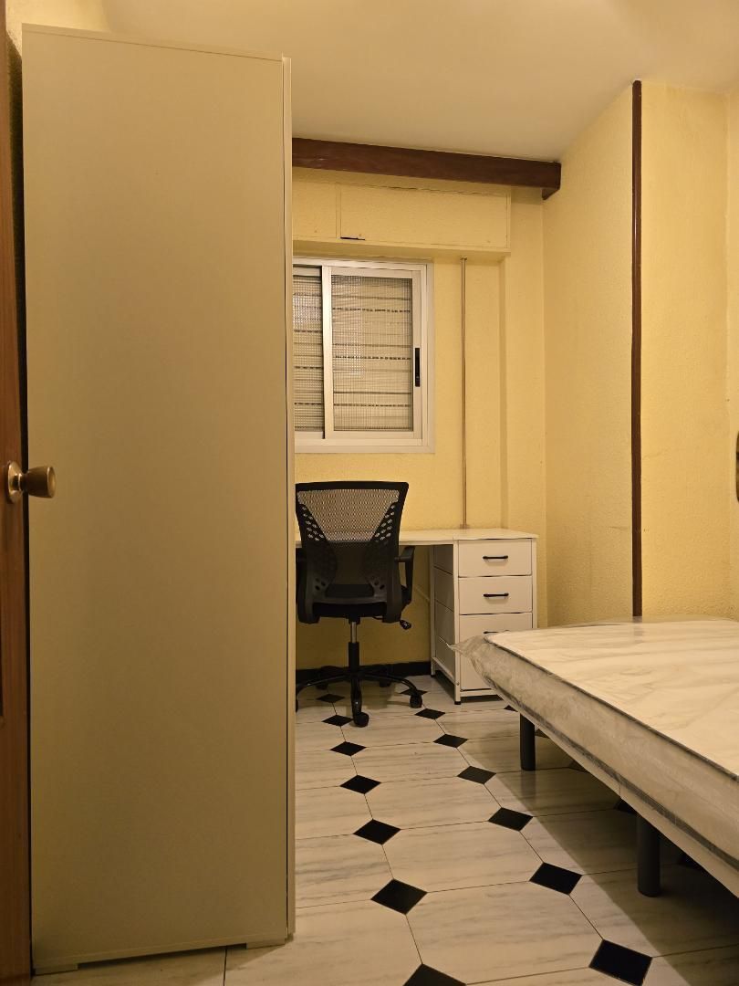 Flat to rent in Calle San Roque, 5, Belén - San Roque Bedroom of Flat to rent in Jaén Capital with Air Conditioner, Furnished and Oven