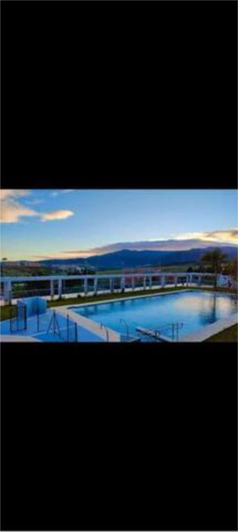 Schwimmbecken von Wohnung zum Verkauf in Algeciras mit Terrasse, Schwimmbad und Möbliert