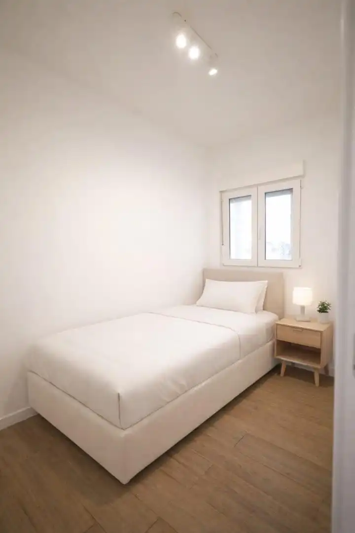 Piso en venta en Calle Playa América, 2, Timón Habitación de Piso en venta en Madrid con Aire acondicionado