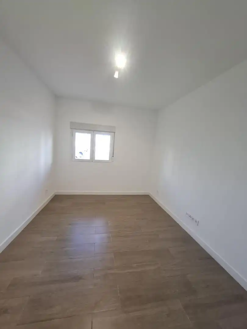 Piso en venta en Calle Playa América, 2, Timón Habitación de Piso en venta en Madrid con Aire acondicionado