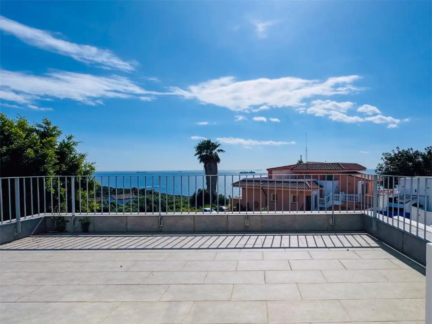 Houses for sale in Calle Centolla, 313, San García Terrace of Houses for sale in Algeciras with Heating, Private garden and Parquet flooring