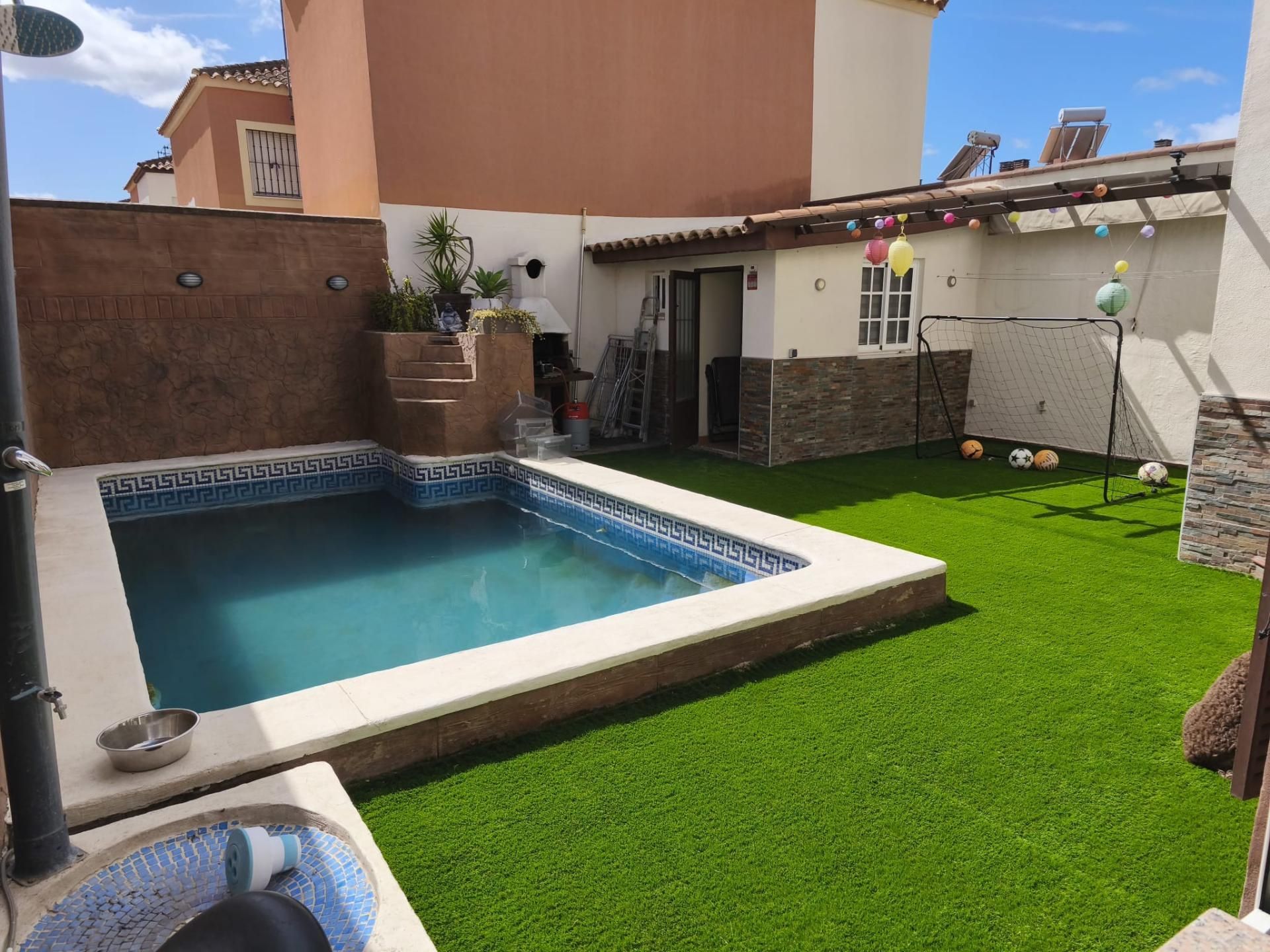 Piscina de Casa o chalet en venta en Alcalá del Río con Aire acondicionado, Terraza y Piscina