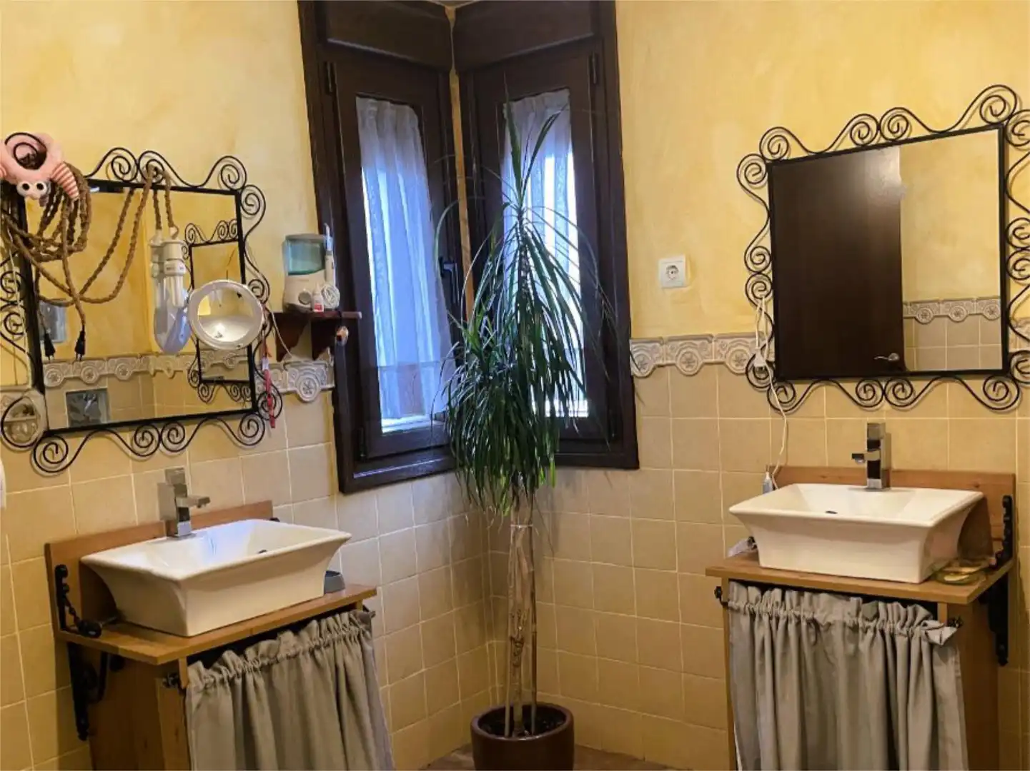 Houses for sale in Calle Guadalcampo, 61, Guadalix de la Sierra Bathroom of Houses for sale in Guadalix de la Sierra with Private garden