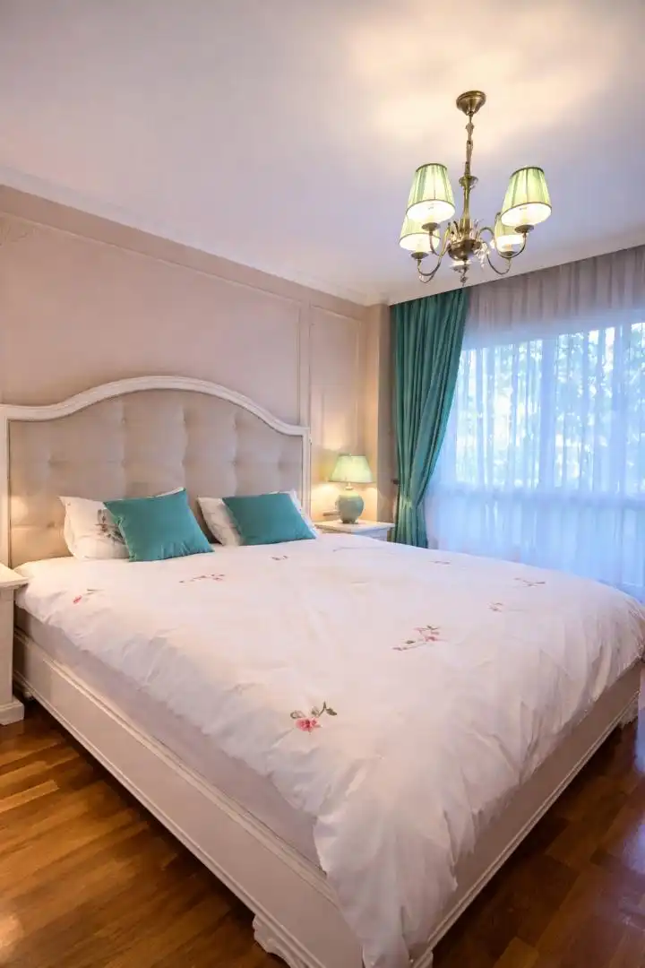 Pis de lloguer a Calle Isabel Clara Eugenia, 357, Nueva Andalucía Dormitori de Pis de lloguer en Marbella amb Aire condicionat, Terrassa i Piscina