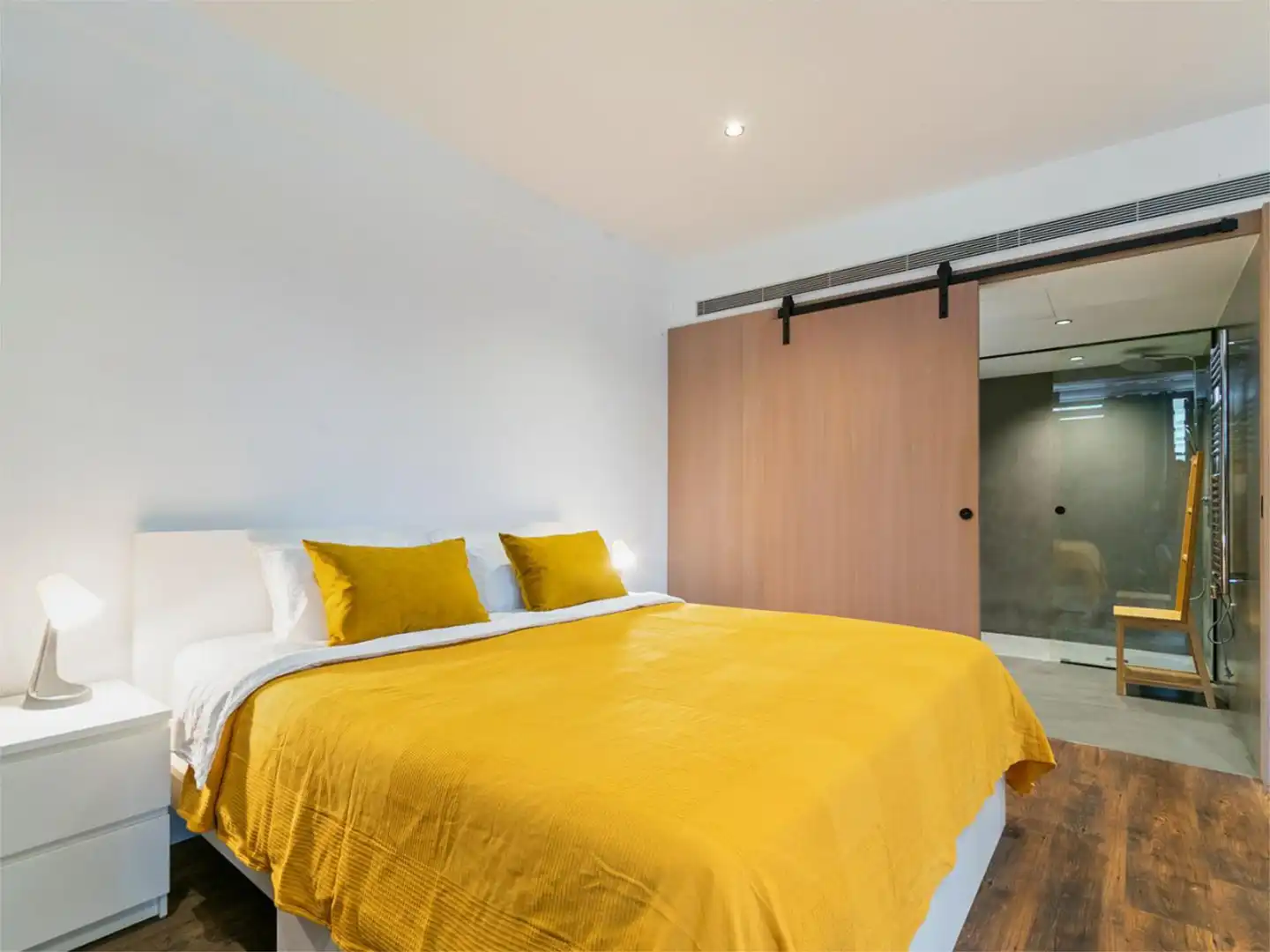 Flat for rent in Carrer de Sancho de Ávila, 43, El Parc i la Llacuna del Poblenou Bedroom of Flat for rent in Barcelona Capital with Air Conditioner, Terrace and Swimming Pool