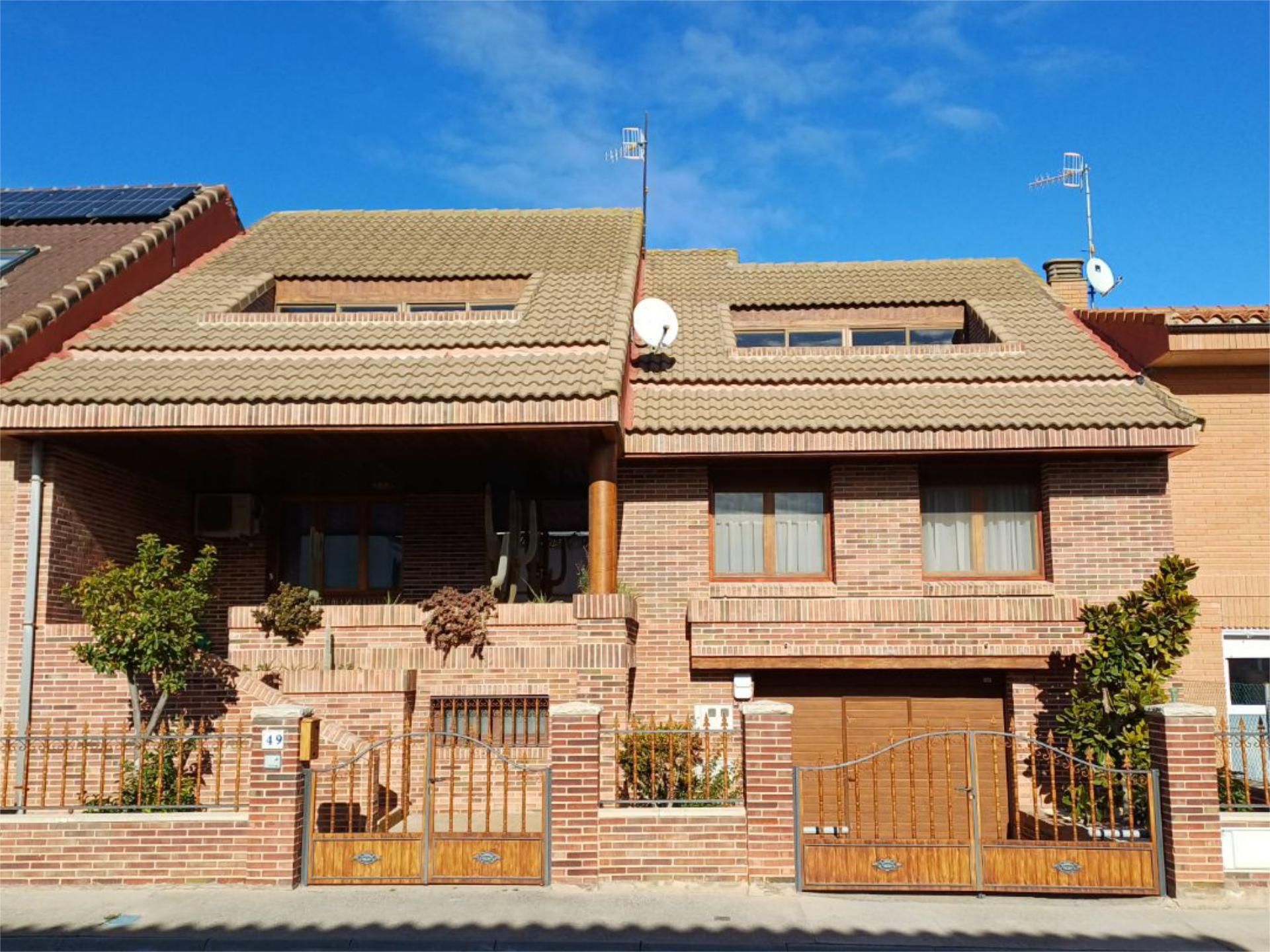 Exterior view of House or chalet for sale in Cabanillas  with Air Conditioner, Heating and Private garden