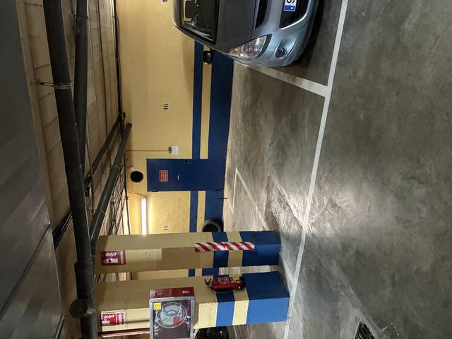 Garaje en Alquiler en Calle Fernando Zóbel, 4 en Urbadiez - Entrepuentes