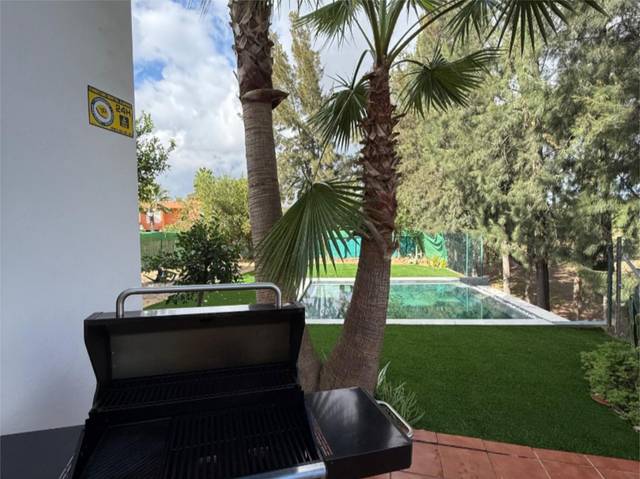 Piso en Alquiler en Calle Residencial Ciudad de Cádiz, 23 en Aznalcázar