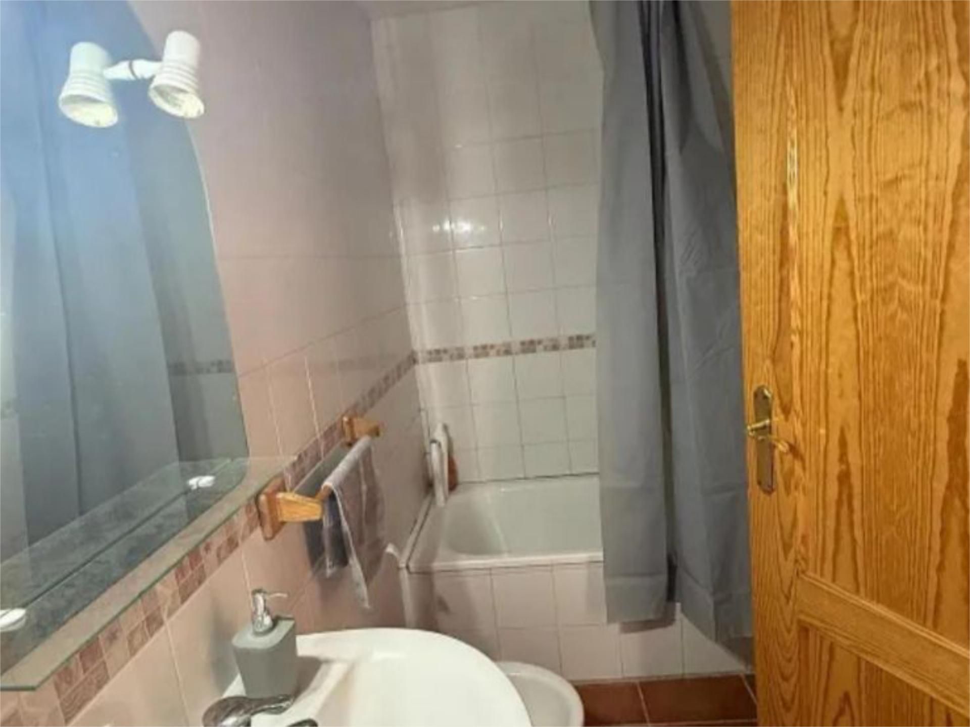 Bany de Pis de lloguer en Jimena de la Frontera