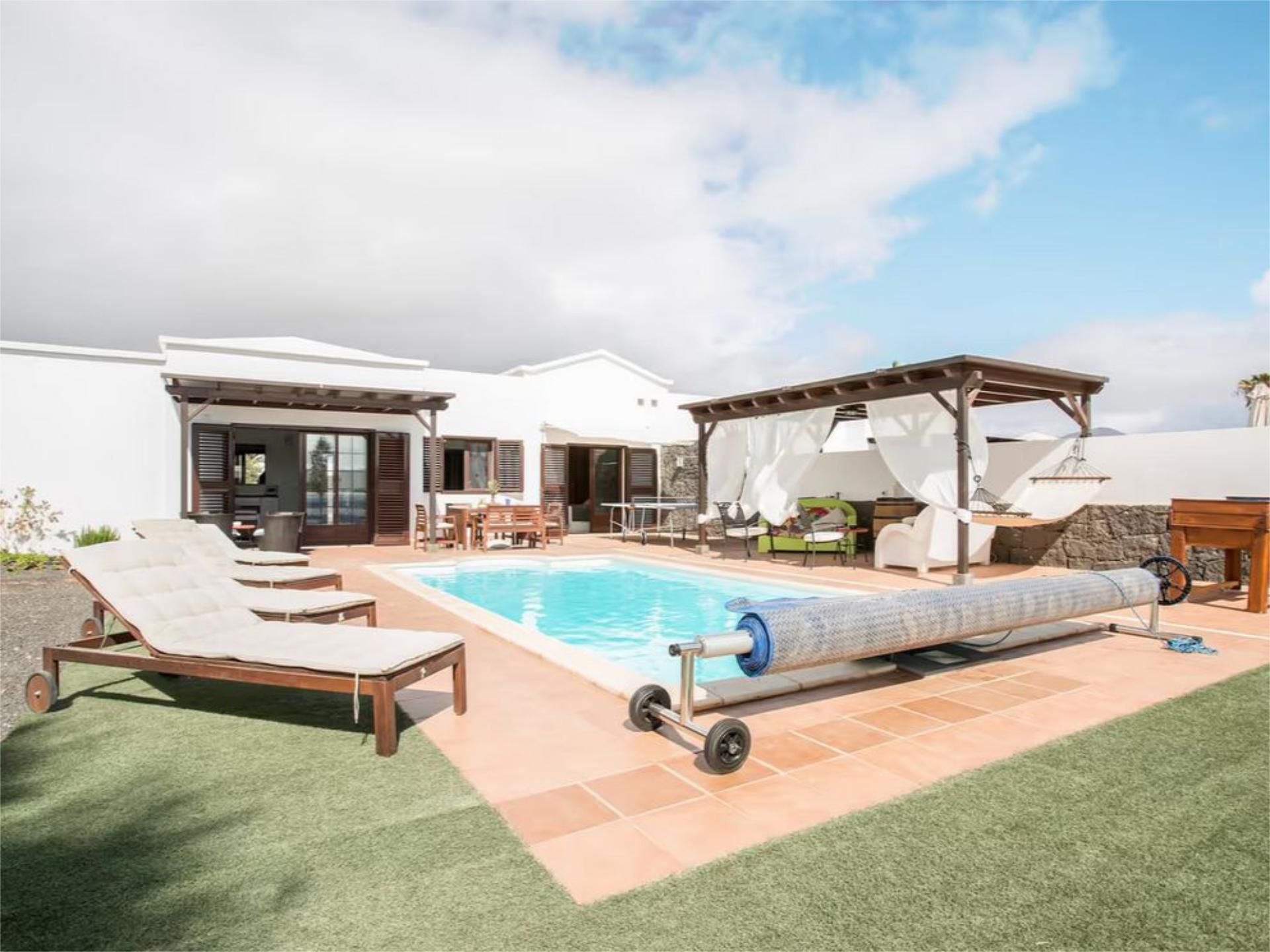 Terrassa de Casa adosada de lloguer en Yaiza amb Aire condicionat, Calefacció i Jardí privat