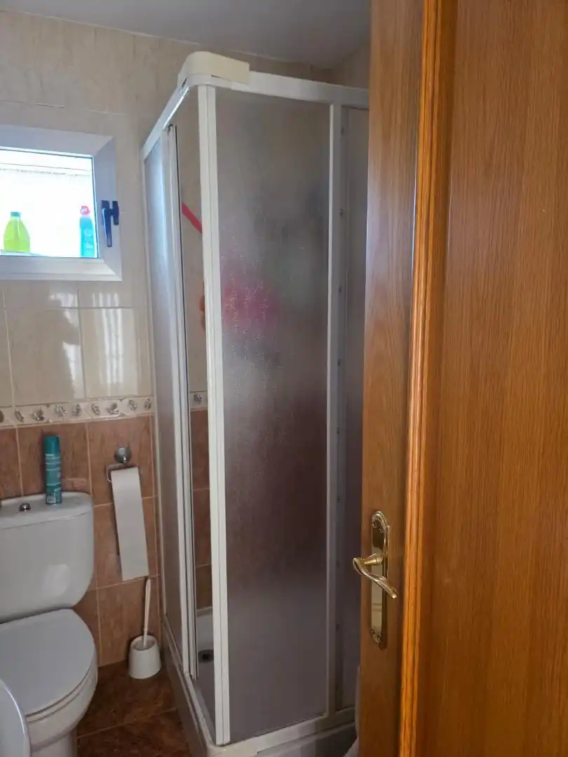Badezimmer von Einfamilien-Reihenhaus zum Verkauf in Torres mit Terrasse, Möbliert und Ofen