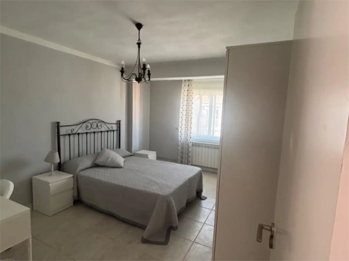 Room in Calle Moradas, 36, Rondilla Bedroom of Flat for share in Valladolid with Heating and Furnished