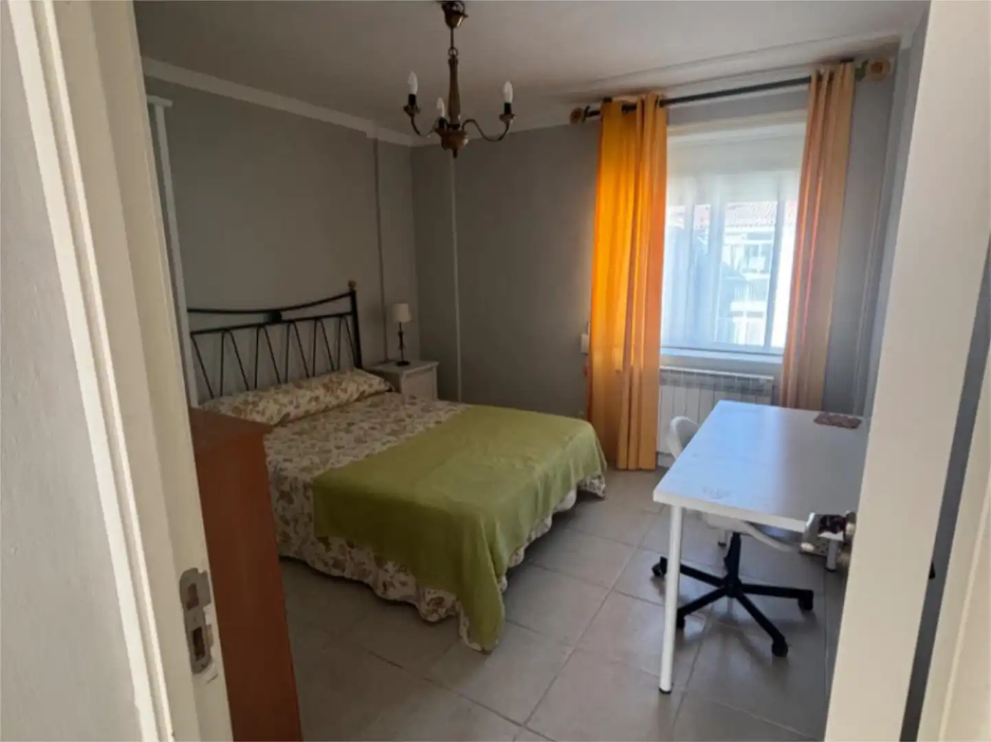 Room in Calle Moradas, 36, Rondilla Bedroom of Flat for share in Valladolid with Heating and Furnished