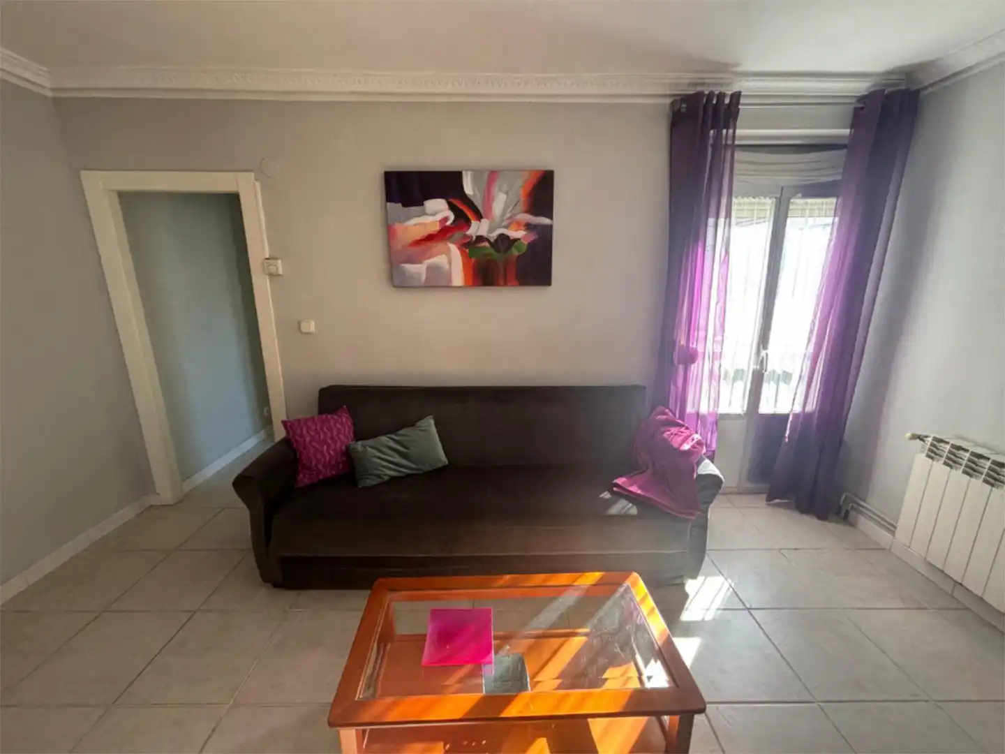 Room in Calle Moradas, 36, Rondilla Living room of Flat for share in Valladolid with Heating and Furnished