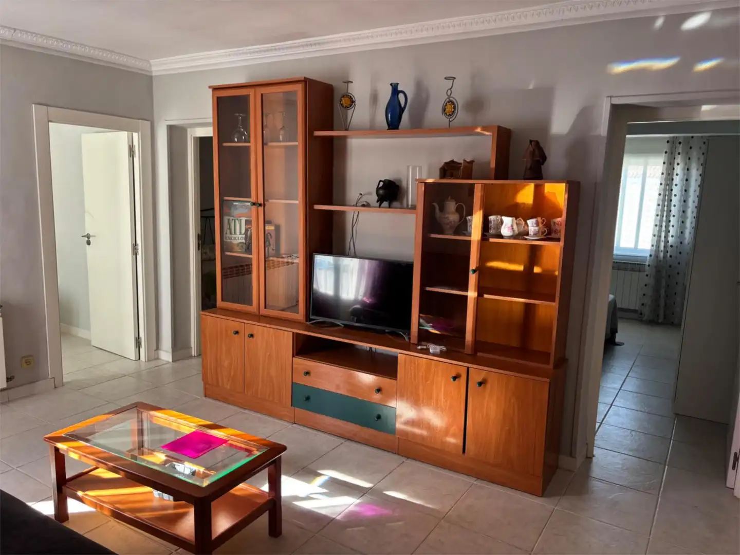 Room in Calle Moradas, 36, Rondilla Living room of Flat for share in Valladolid with Heating and Furnished