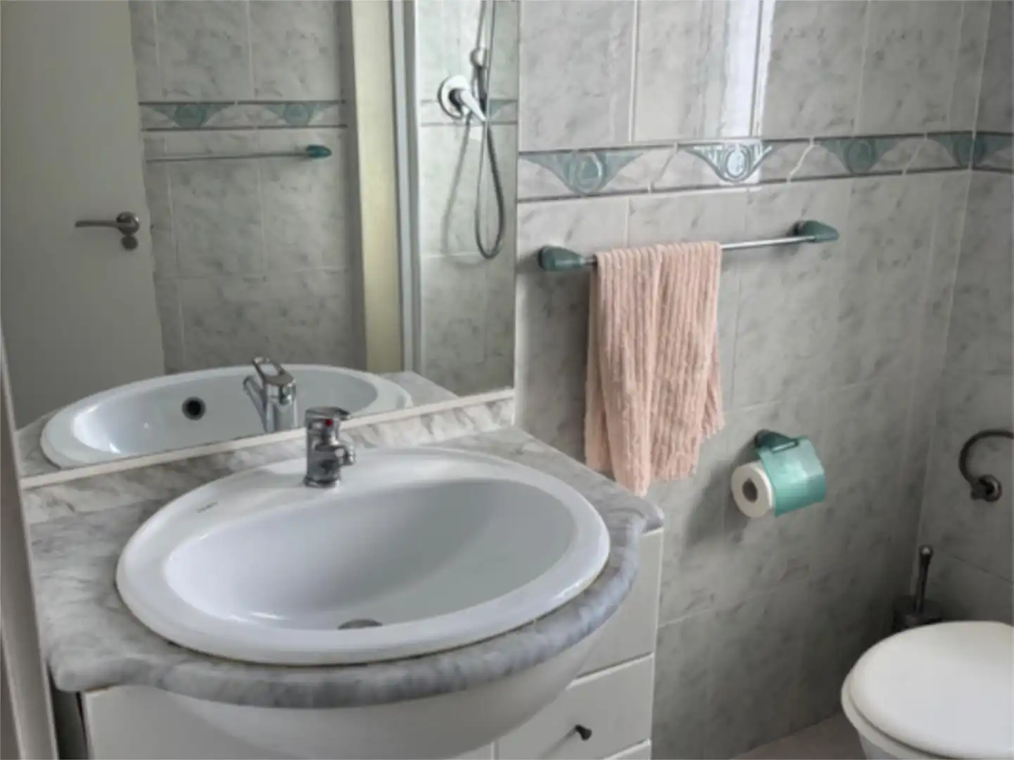 Room in Calle Moradas, 36, Rondilla Bathroom of Flat for share in Valladolid with Heating and Furnished