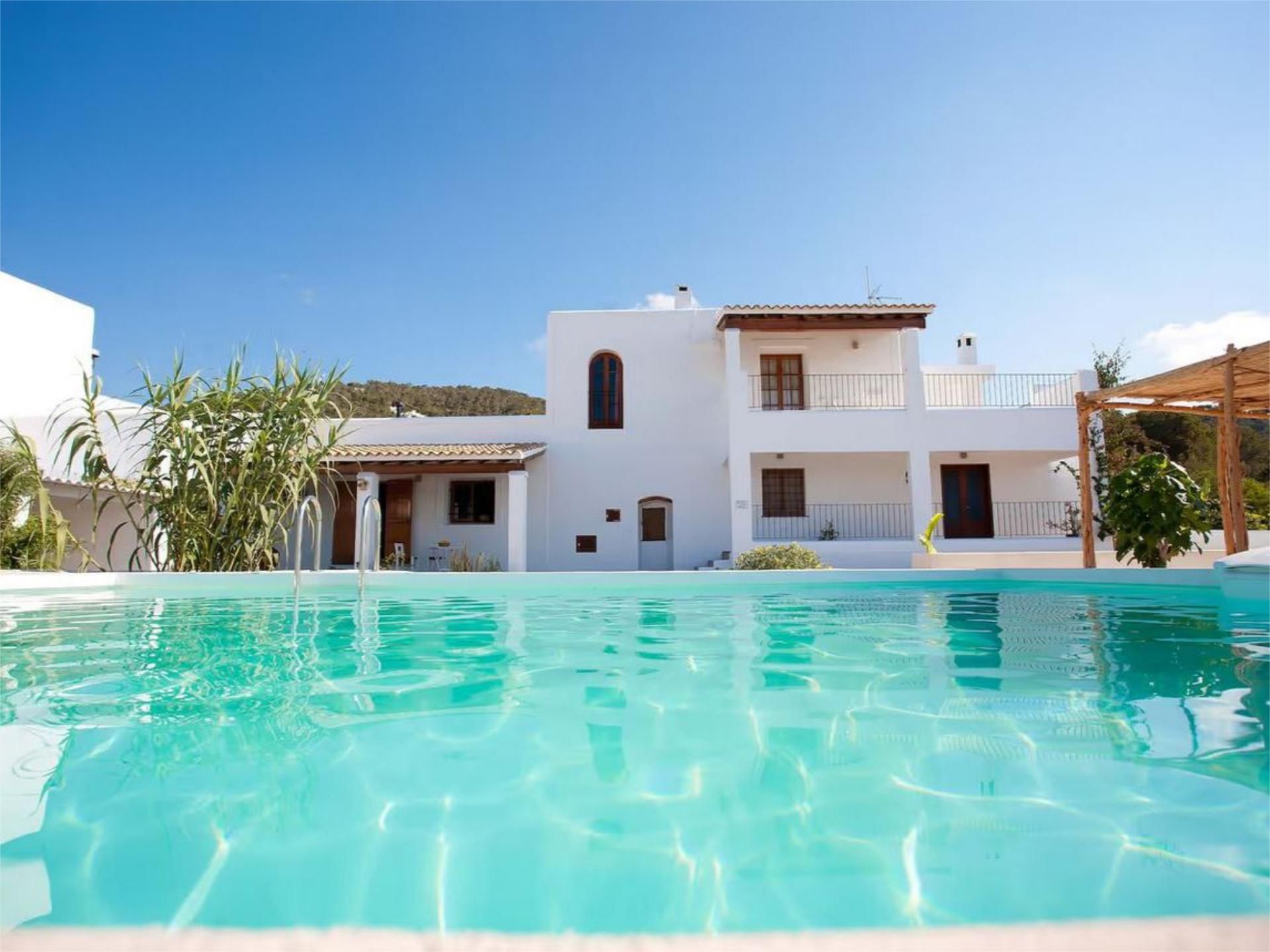 Piscina de Casa o xalet de lloguer en Sant Josep de sa Talaia amb Aire condicionat, Calefacció i Jardí privat