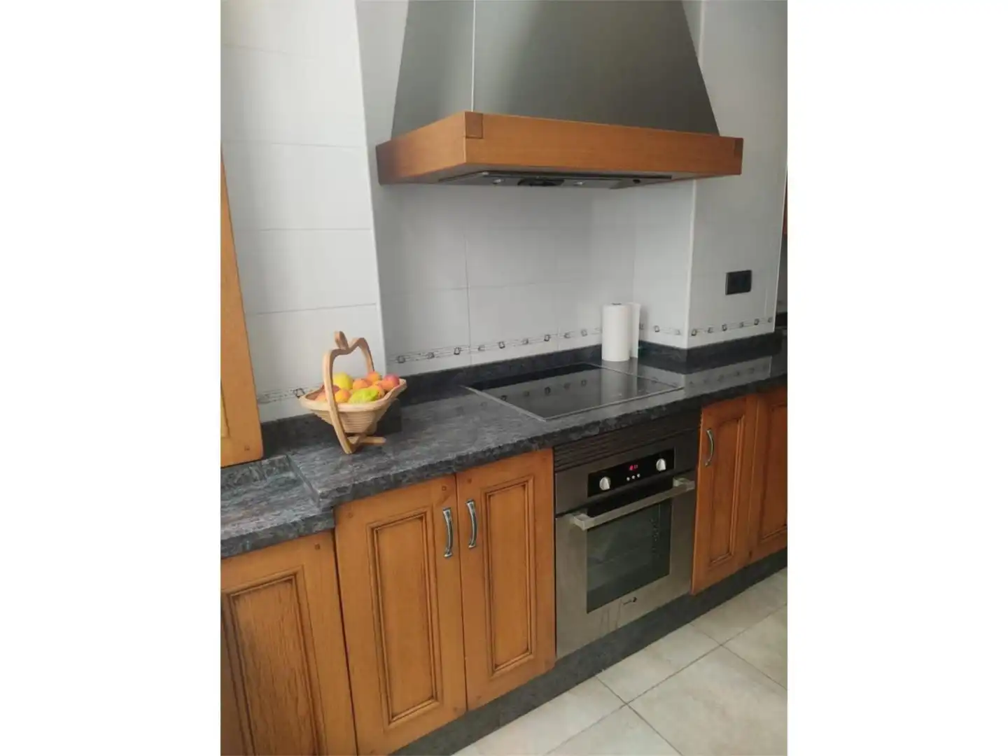 Pis de lloguer a Calle Lonja de Caballeros, 2, Casco Antiguo - Sta. Cruz - Ayuntamiento Cuina de Pis de lloguer en Alicante / Alacant amb Aire condicionat, Calefacció i Moblat