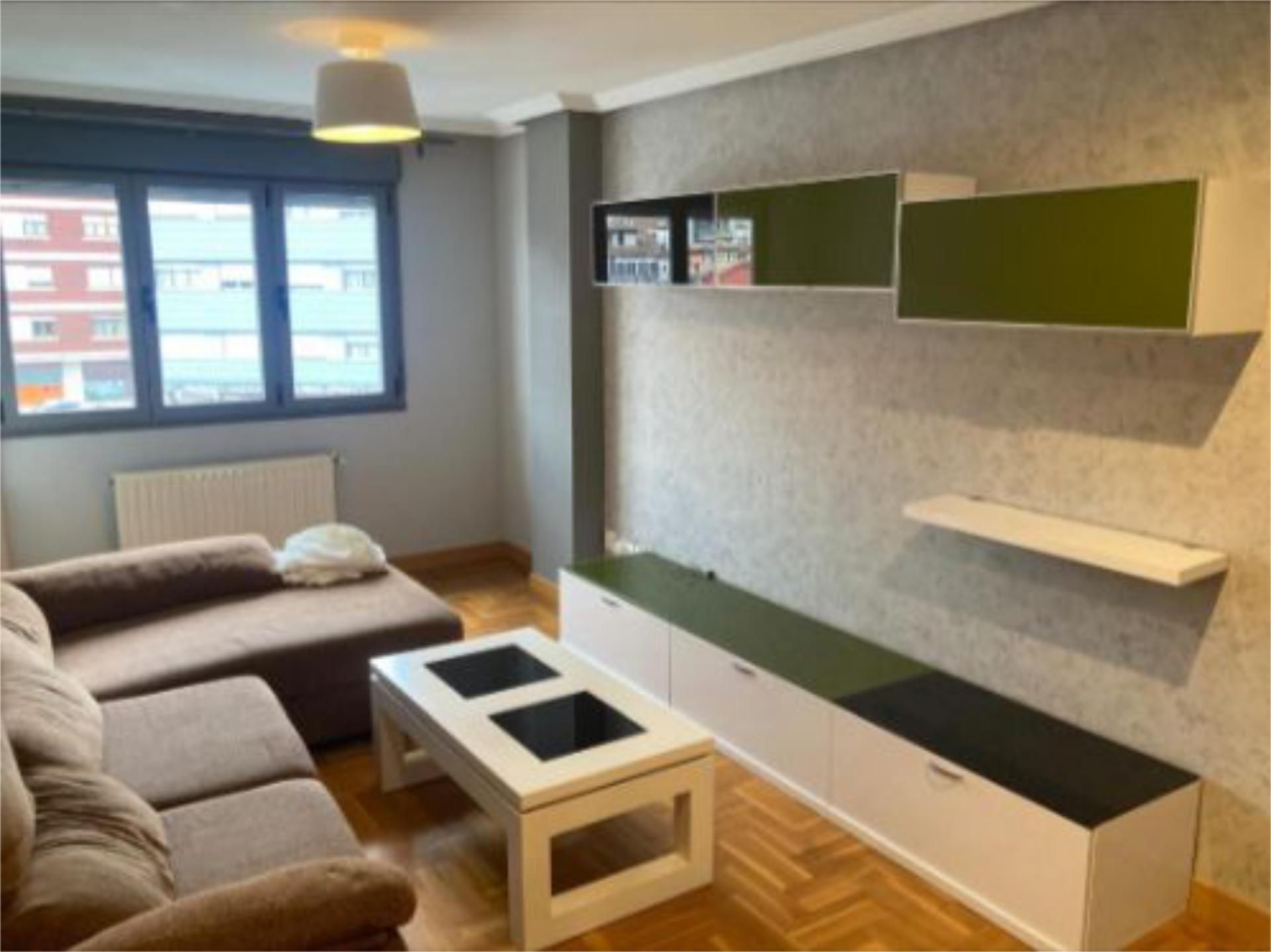 Sala de estar de Piso de alquiler en Langreo con Calefacción, Parquet y Amueblado