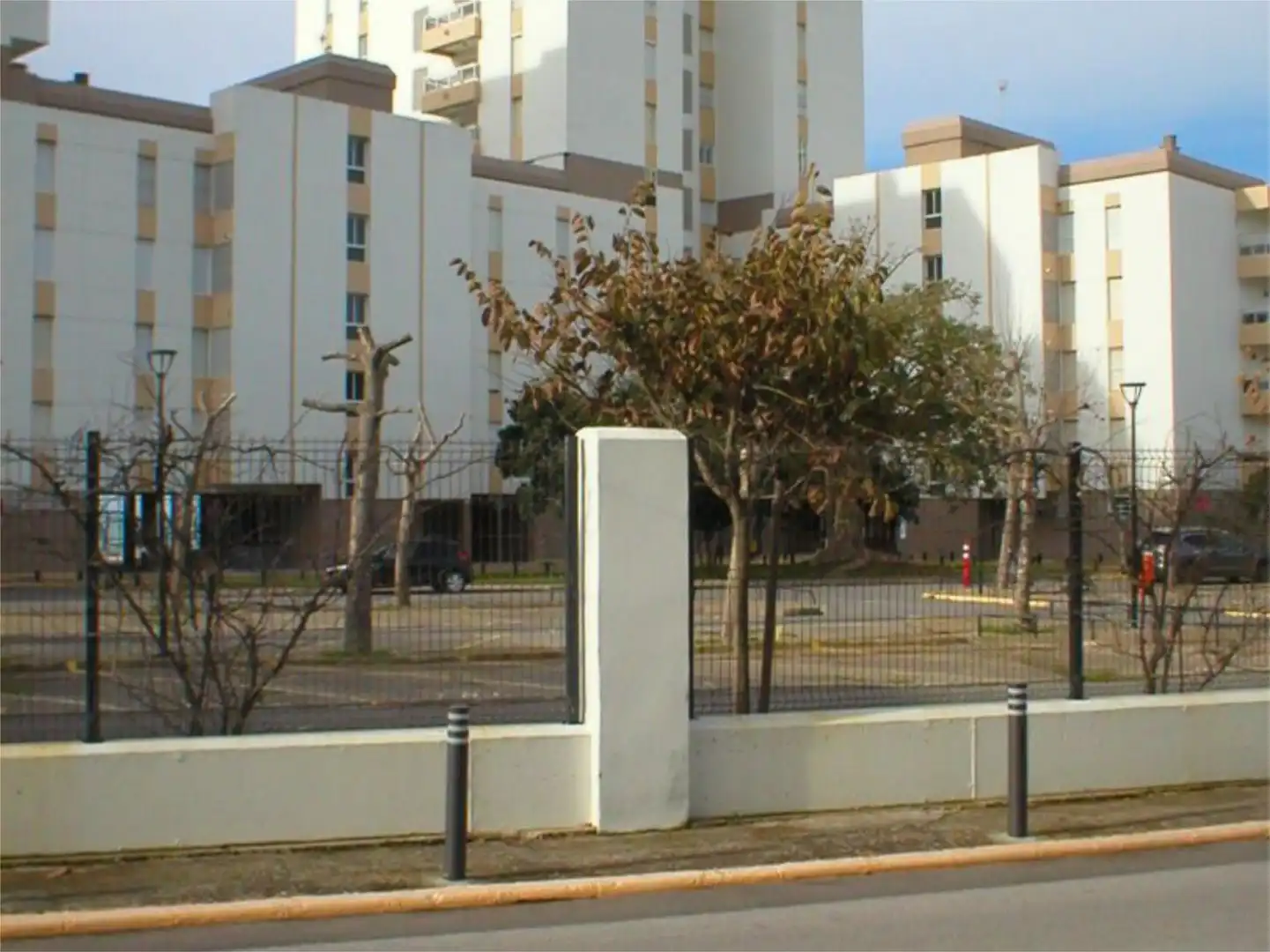 Wohnung zum Verkauf in Calle Javier Merello, 1, Vistahermosa Außenansicht von Wohnung zum Verkauf in El Puerto de Santa María mit Terrasse