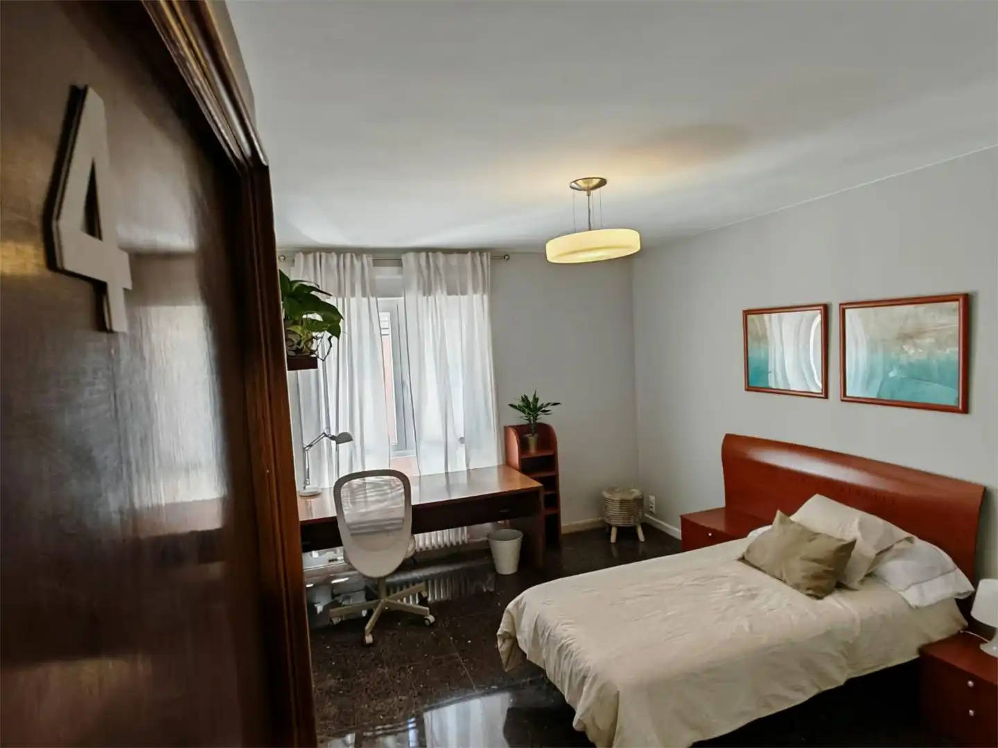 Room in Calle de Fray Luis Amigó, 4, Ruiseñores Room in Calle de Fray Luis Amigó, 4, Ruiseñores