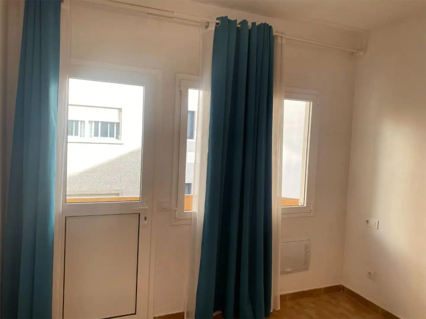 Piso en venta en Calle Rosarito, 12, Isleta Habitación de Piso en venta en Las Palmas de Gran Canaria con Balcón