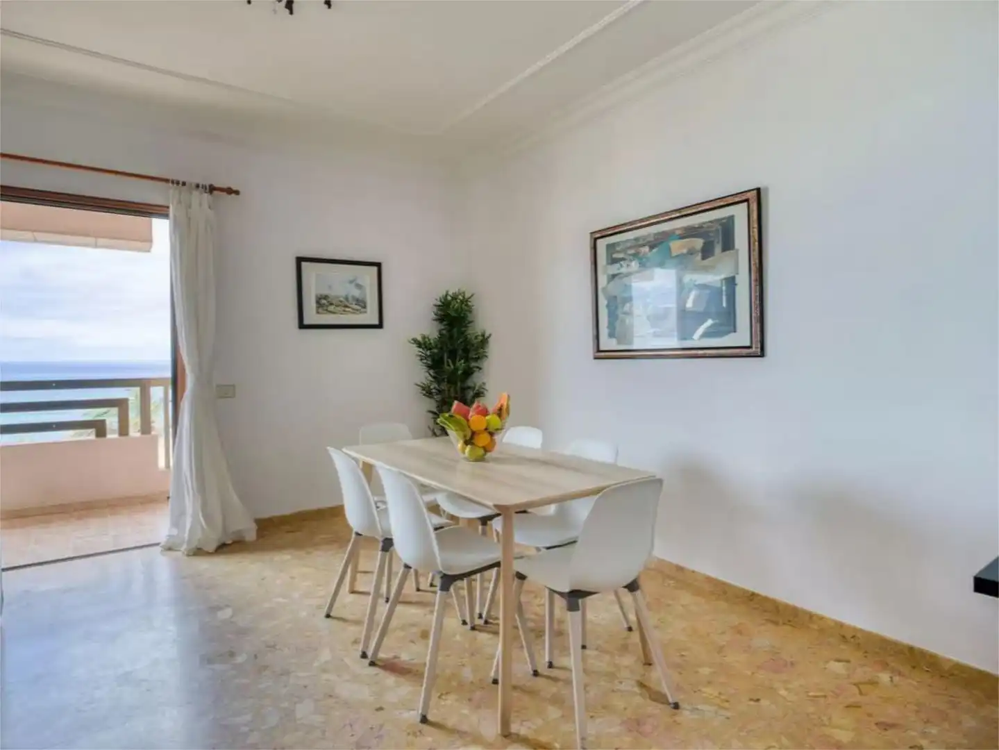 Piso de alquiler en Calle de los Gofiones, 82, Santa Catalina - Canteras Comedor de Piso de alquiler en Las Palmas de Gran Canaria con Aire acondicionado, Calefacción y Amueblado