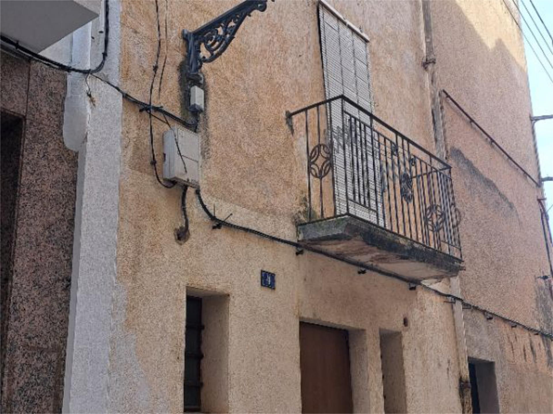 Vista exterior de Finca rústica en venda en Les Borges del Camp amb Terrassa i Balcó