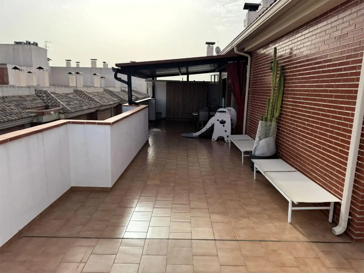 Piso en venta en Carretera Jumilla, 4, El Pinós / Pinoso Terraza de Piso en venta en El Pinós / Pinoso con Aire acondicionado, Calefacción y Parquet