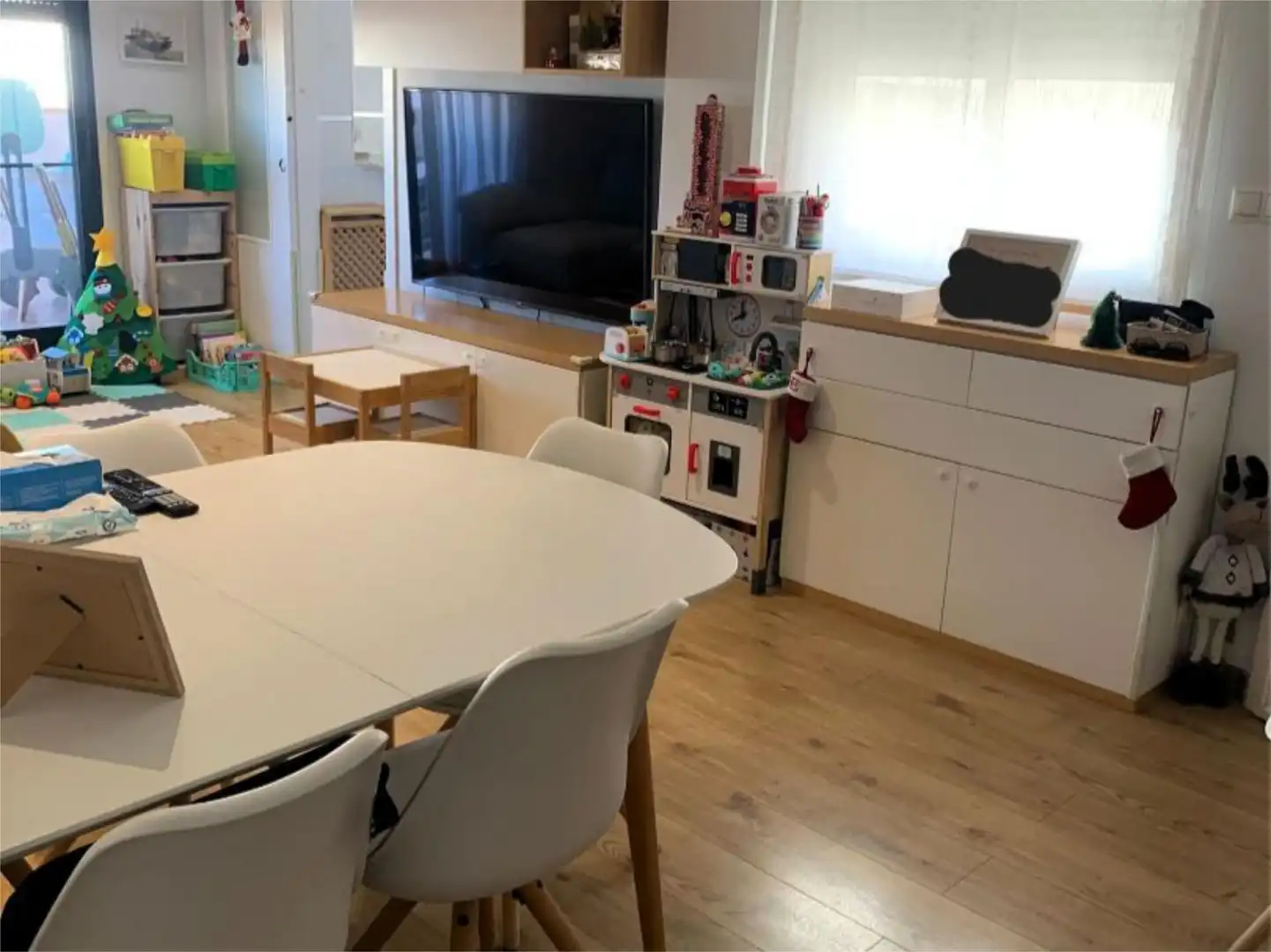 Piso en venta en Carretera Jumilla, 4, El Pinós / Pinoso Comedor de Piso en venta en El Pinós / Pinoso con Aire acondicionado, Calefacción y Parquet