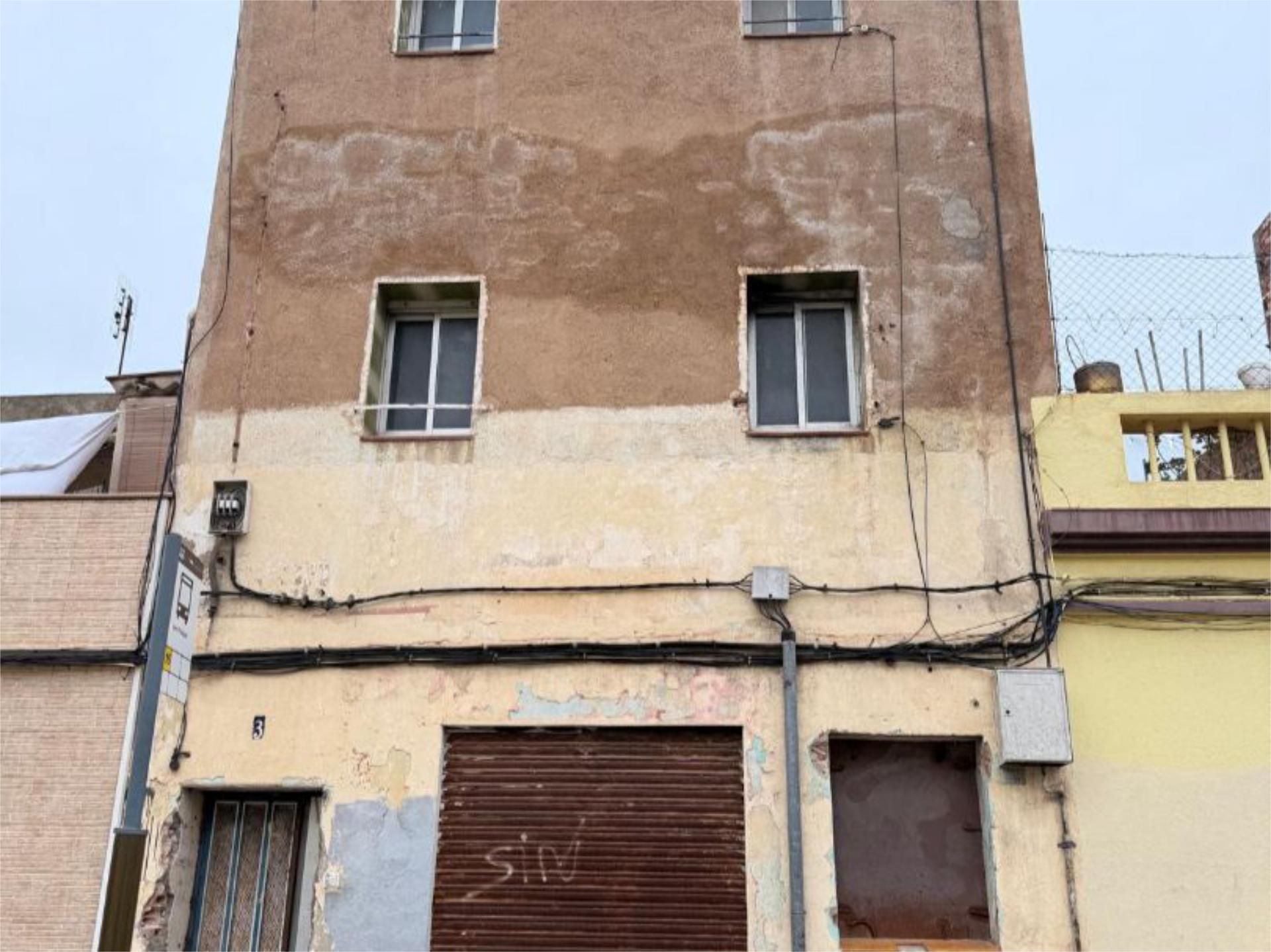 Vista exterior de Finca rústica en venda en Santa Coloma de Gramenet