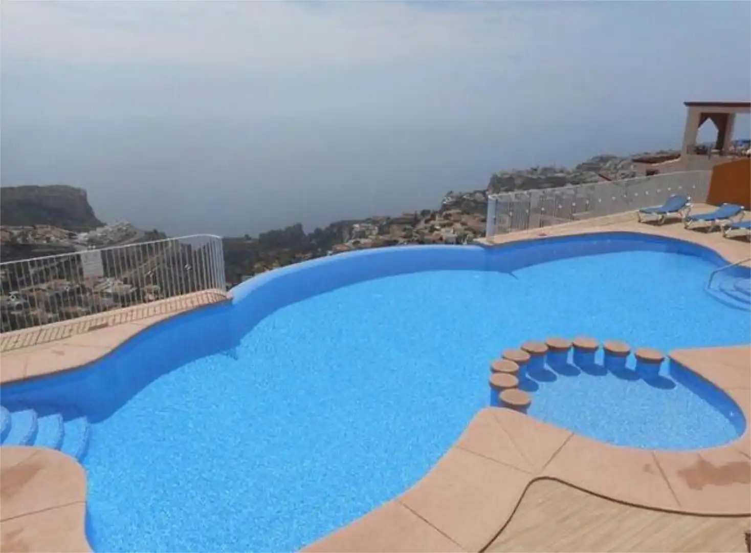 Piscina de Apartament en venda en Benitachell / El Poble Nou de Benitatxell amb Terrassa i Piscina