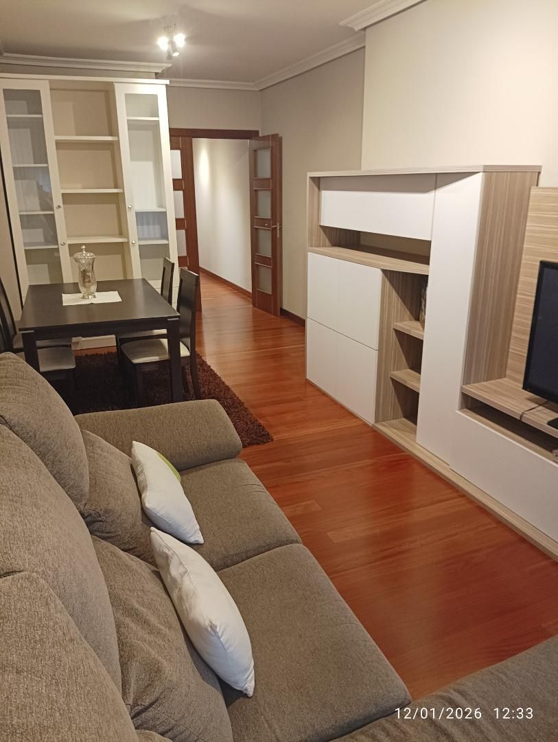 Sala de estar de Piso en venta en Valle de Mena con Terraza y Balcón