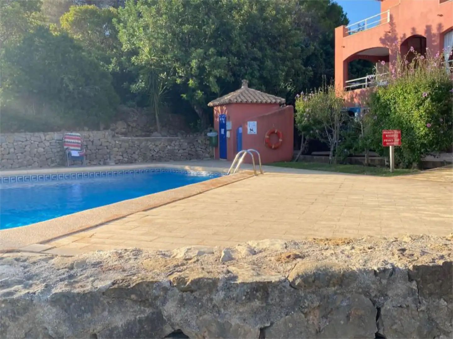Einfamilien-Reihenhaus zur Miete in Calle Magrana, 9, El Montgó Schwimmbecken von Einfamilien-Reihenhaus zur Miete in Dénia