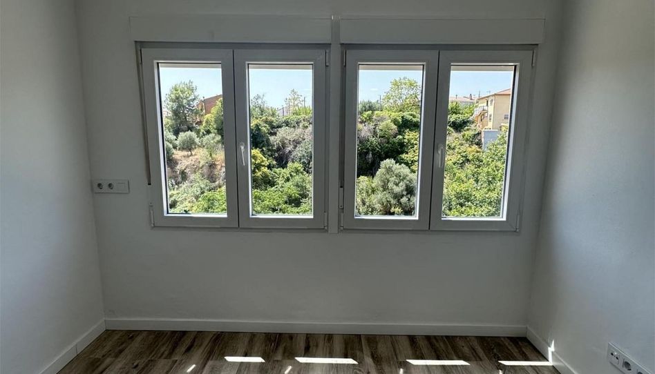 Piso en venta en Baixada Torrent Mal, 3, Nucli Urbà, Esparreguera - imagen 1 Foto 1 de Piso en venta en Baixada Torrent Mal, 3, Nucli Urbà, Esparreguera